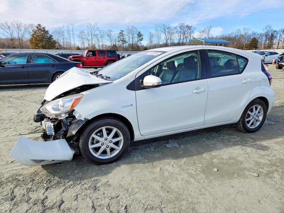 2015 Toyota Prius c