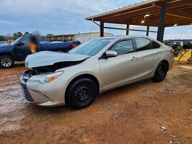 2015 Toyota Camry le