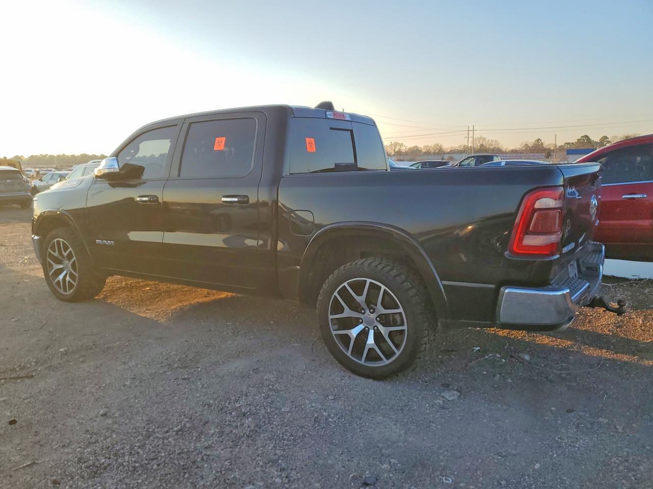 2022 Dodge 1500 4WD V8 Crew Cab 5.7L Laramie