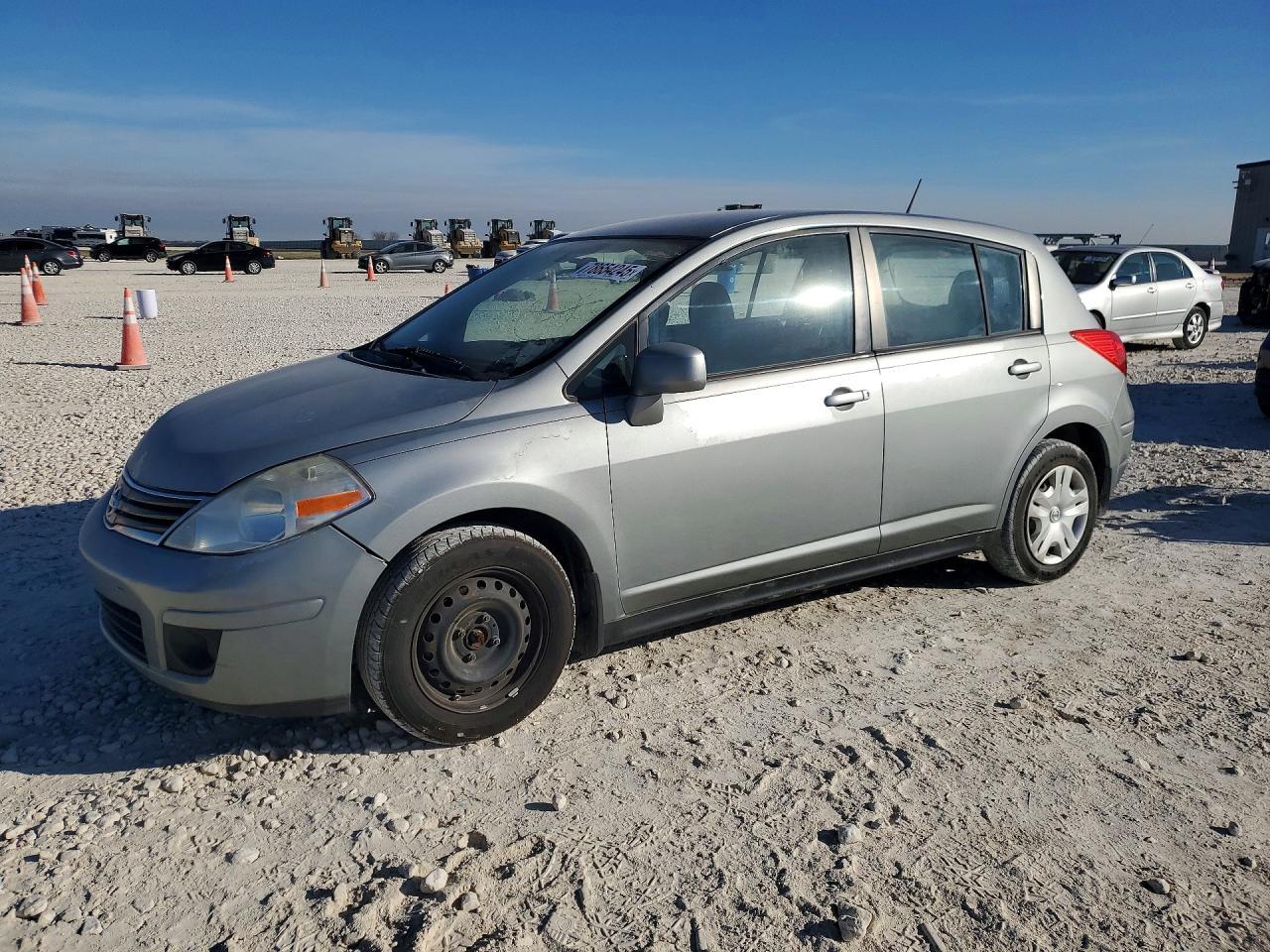 2012 Nissan Versa s