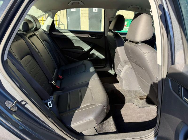 2014 Volkswagen Passat s