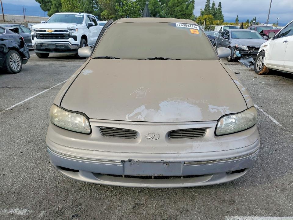 1999 Oldsmobile Cutlass gls
