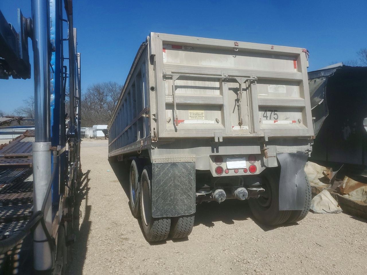2004 Trvs 2004 Travis END Dump Trailer