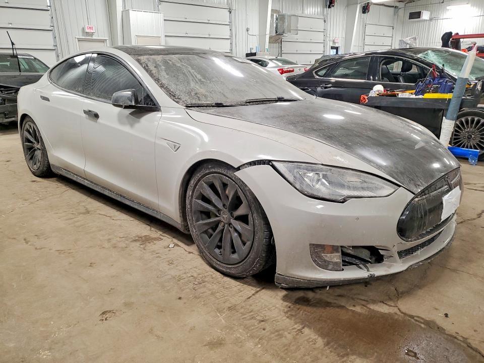 2015 Tesla Model s 70D
