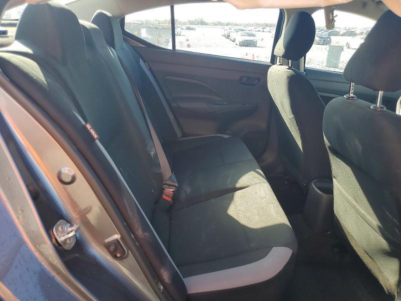 2025 Nissan Versa s