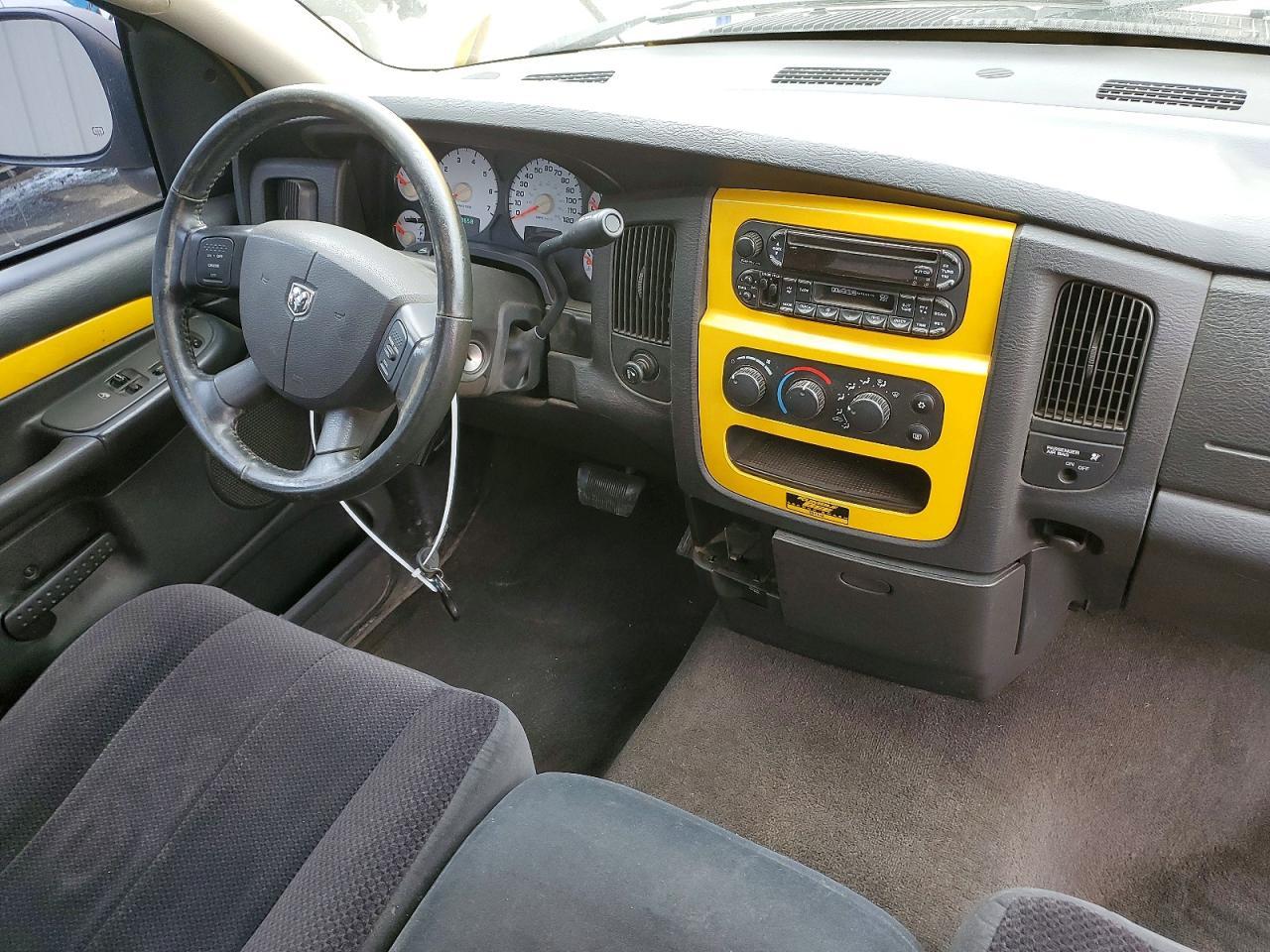 2005 Dodge RAM 1500 ST