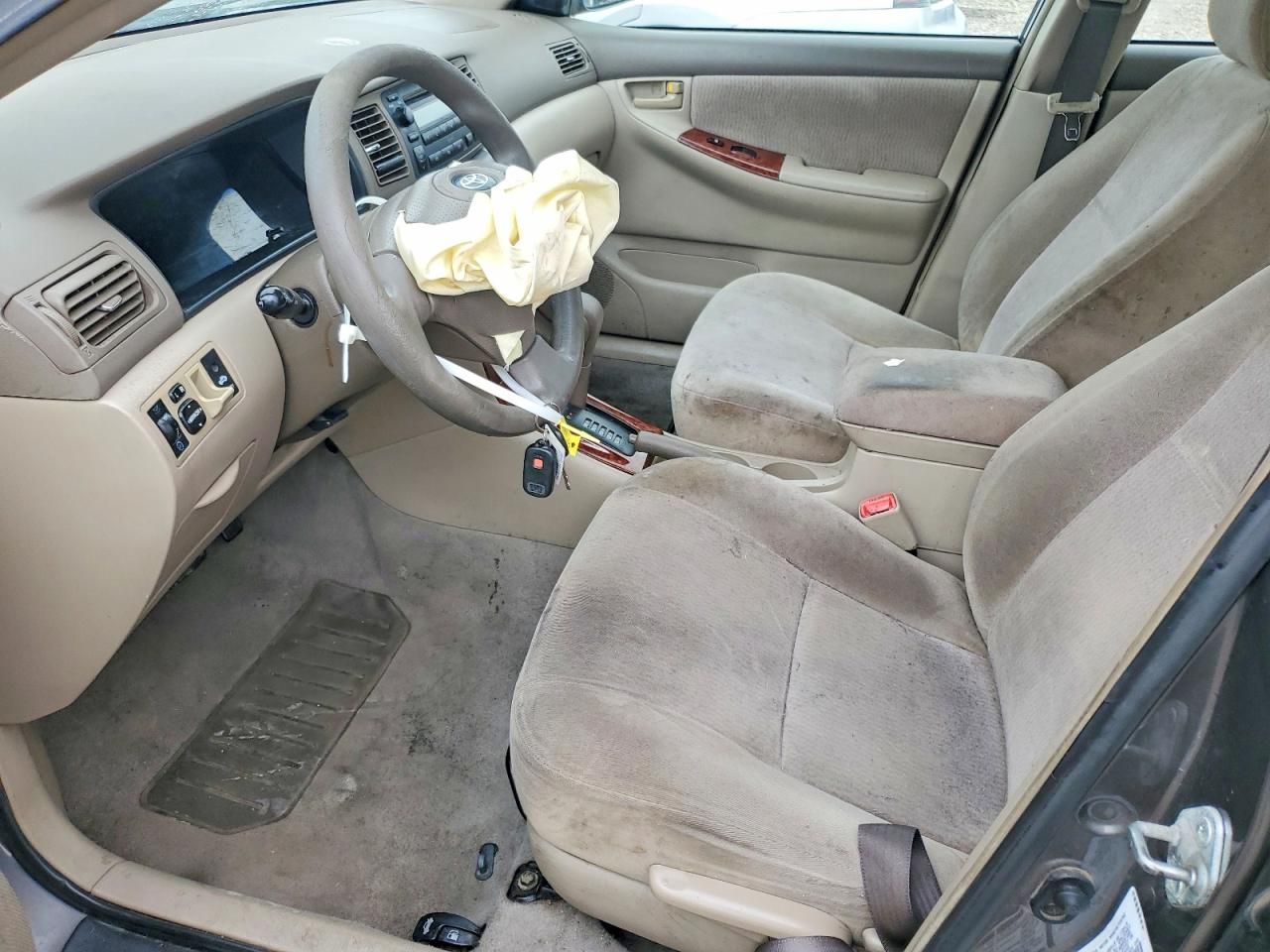 2005 Toyota Corolla le