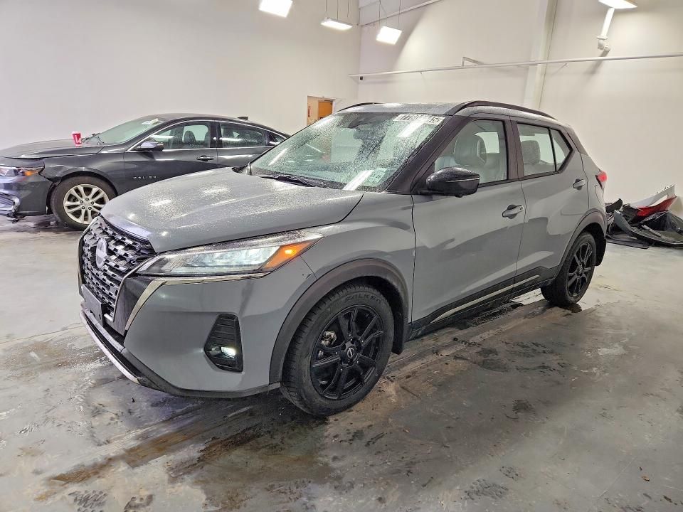 2023 Nissan Kicks sr