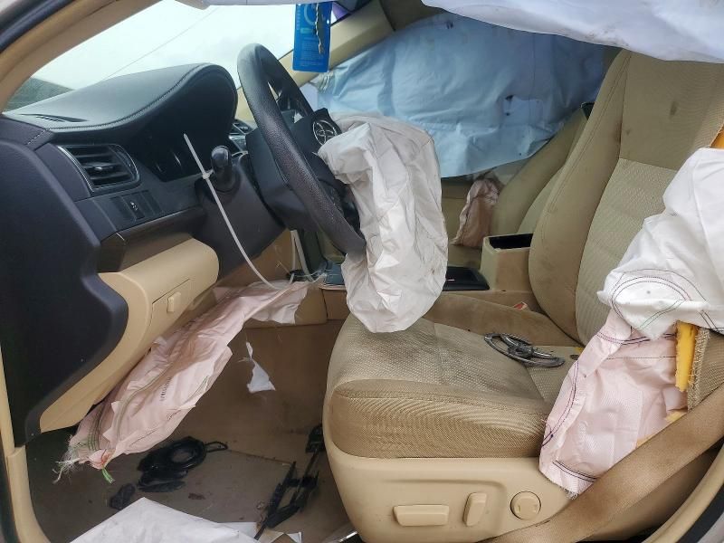 2016 Toyota Camry le