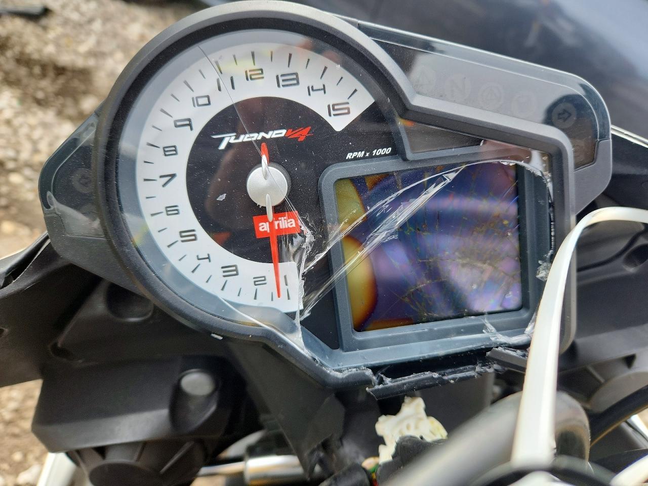 2014 Aprilia Tuono VR4