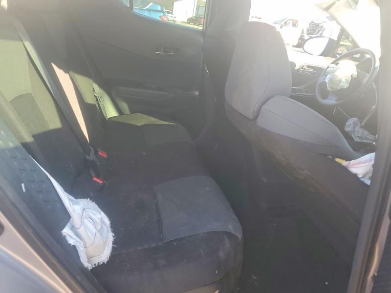 2020 Toyota C-hr xle