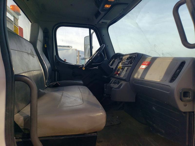 2015 Freigliner 2015 Freightliner Business Class M2 Bucket Truck