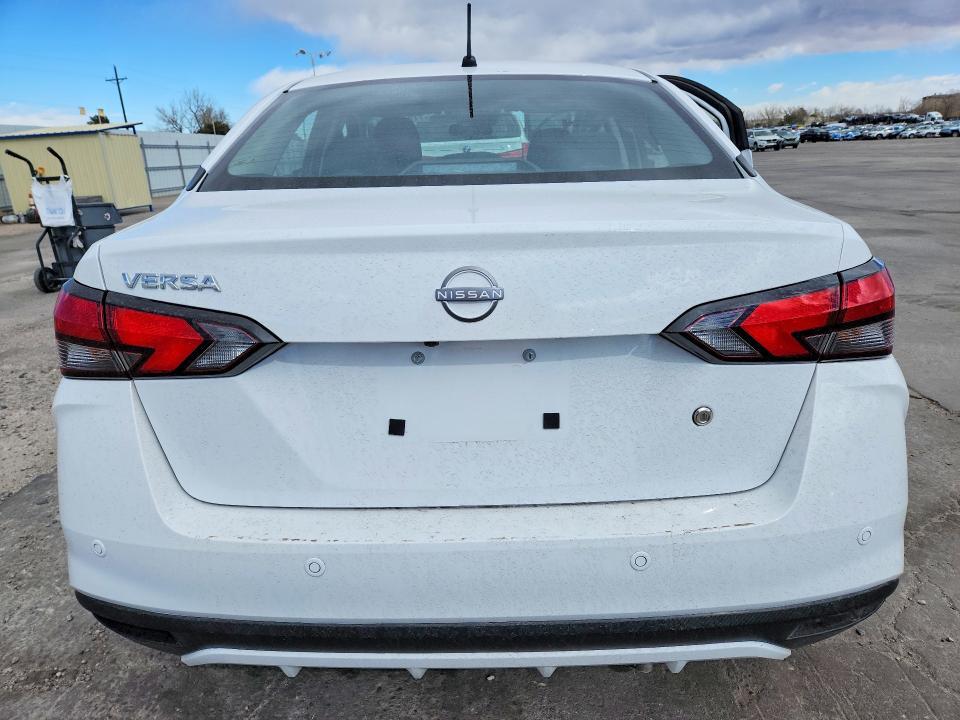 2025 Nissan Versa s
