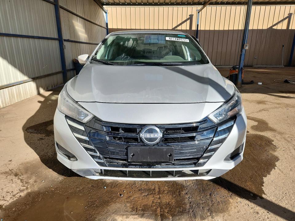 2025 Nissan Versa sv