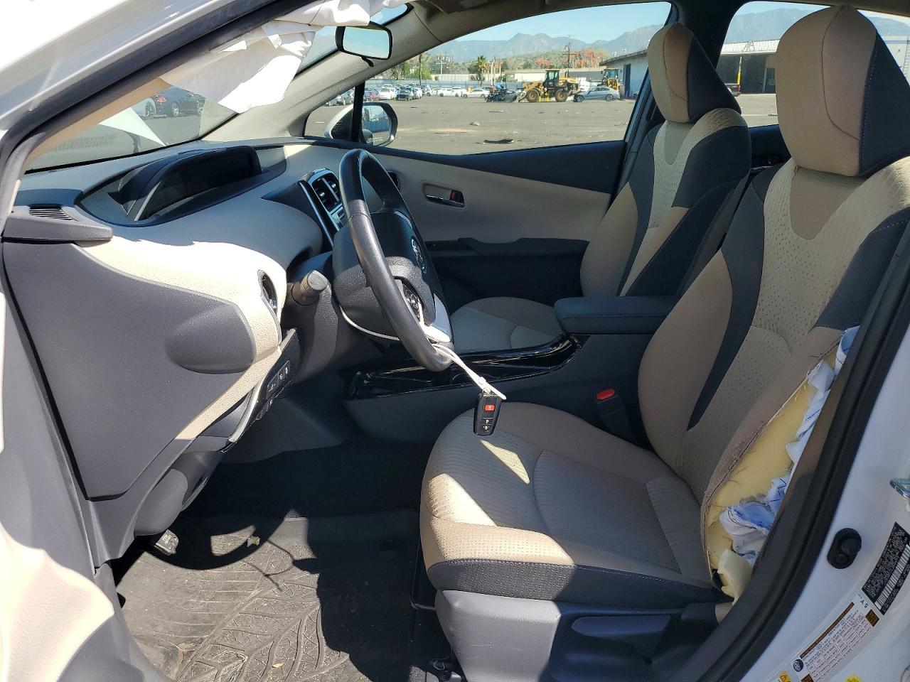 2018 Toyota Prius Three