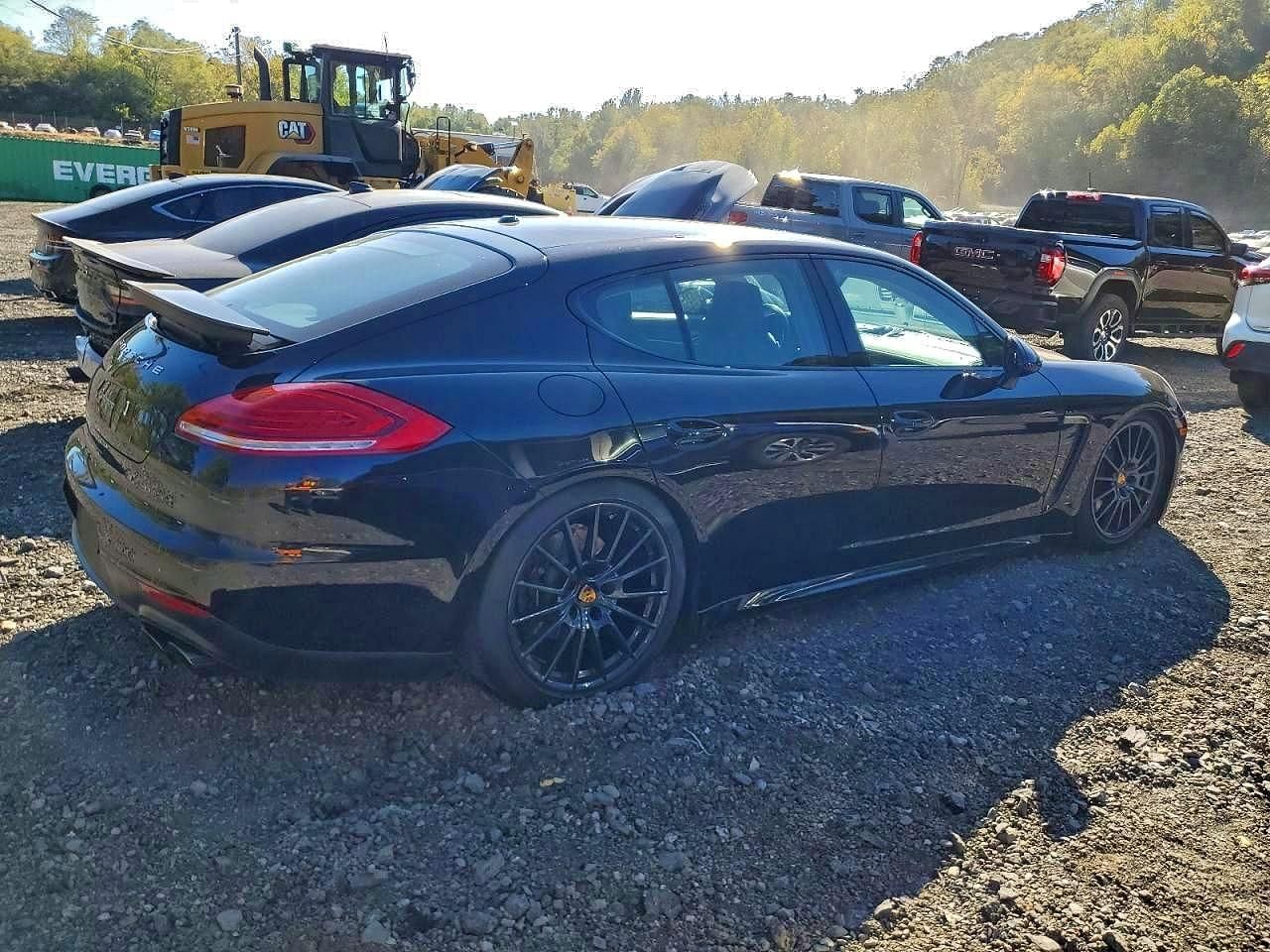2016 Porsche Panamera 2