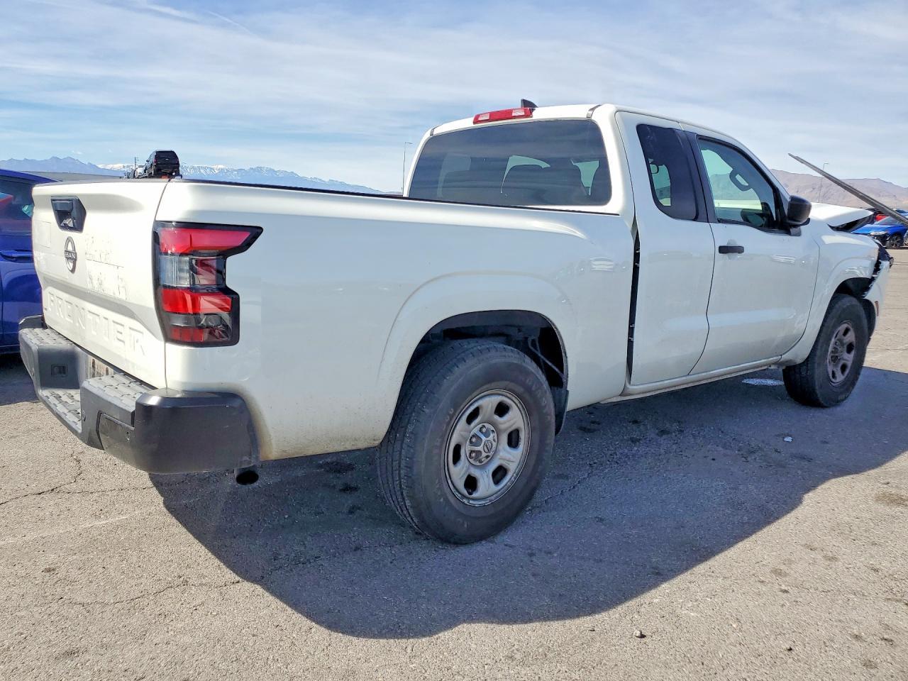2022 Nissan Frontier S