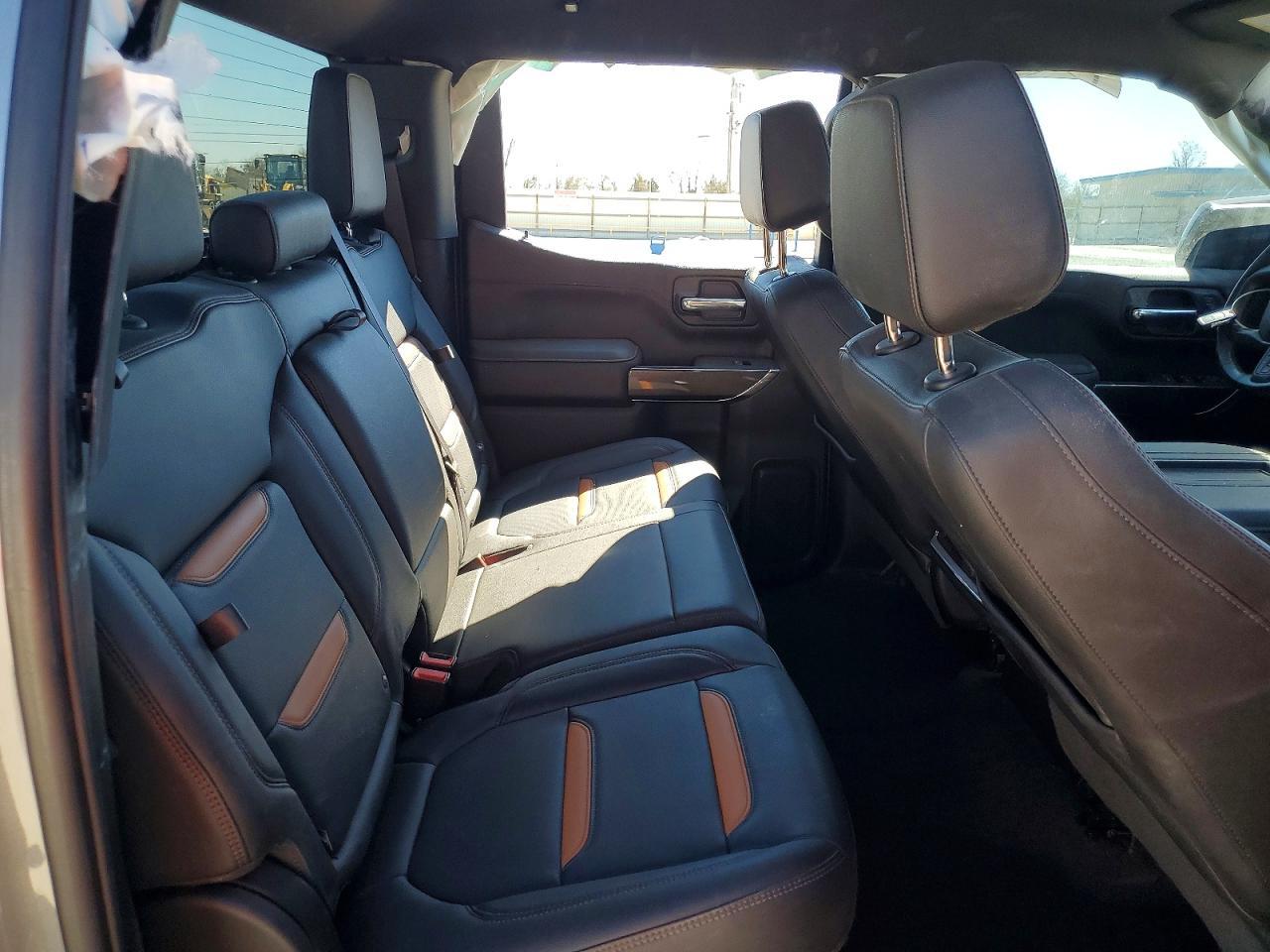 2021 GMC Sierra K1500 AT4