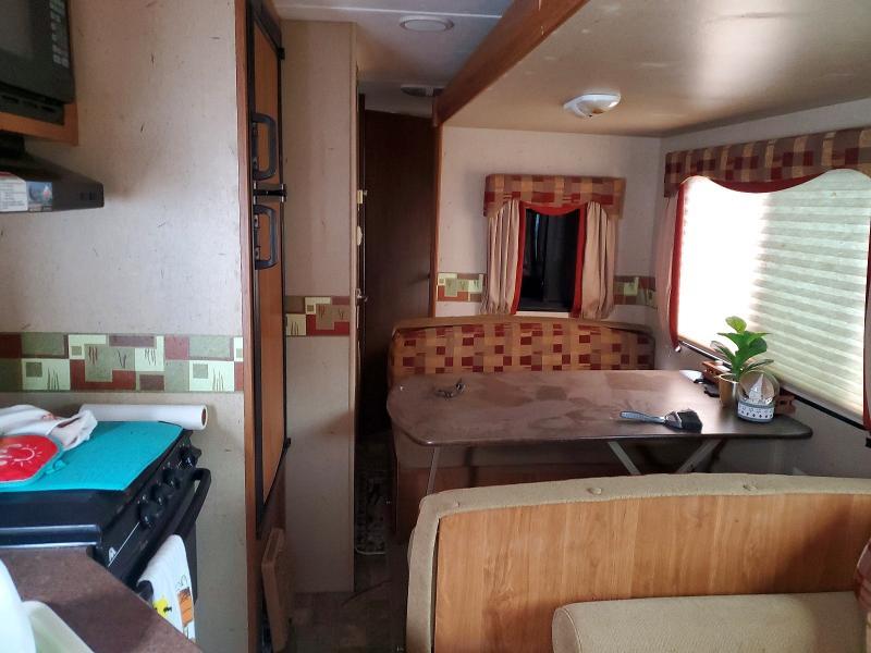 2011 Sunsettrail Recreational Vehicle (RV)