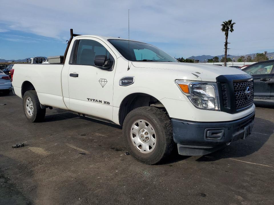2018 Niss Titan