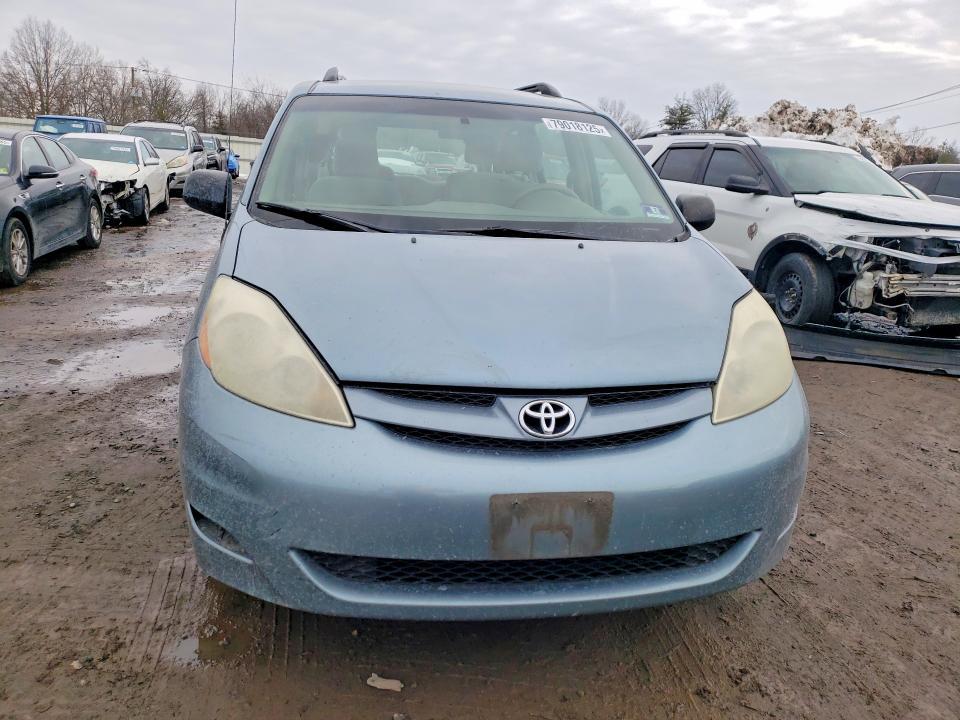 2006 Toyota Sienna ce 7 Passenger