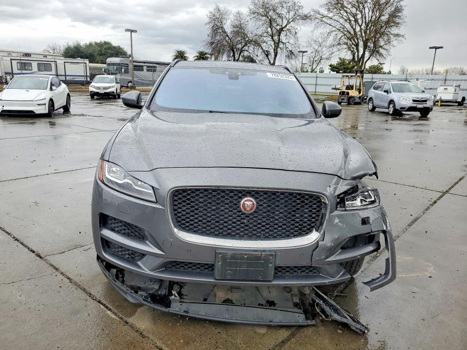 2017 Jaguar F-pace