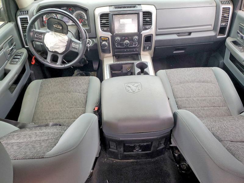 2015 Dodge RAM 1500 SLT