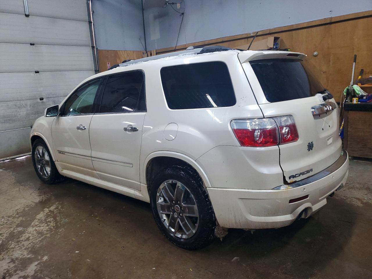 2011 GMC Acadia Denali
