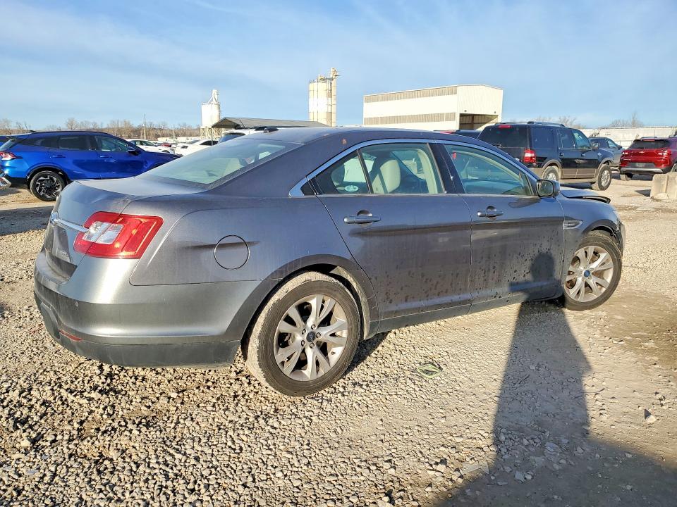 2011 Ford Taurus sel