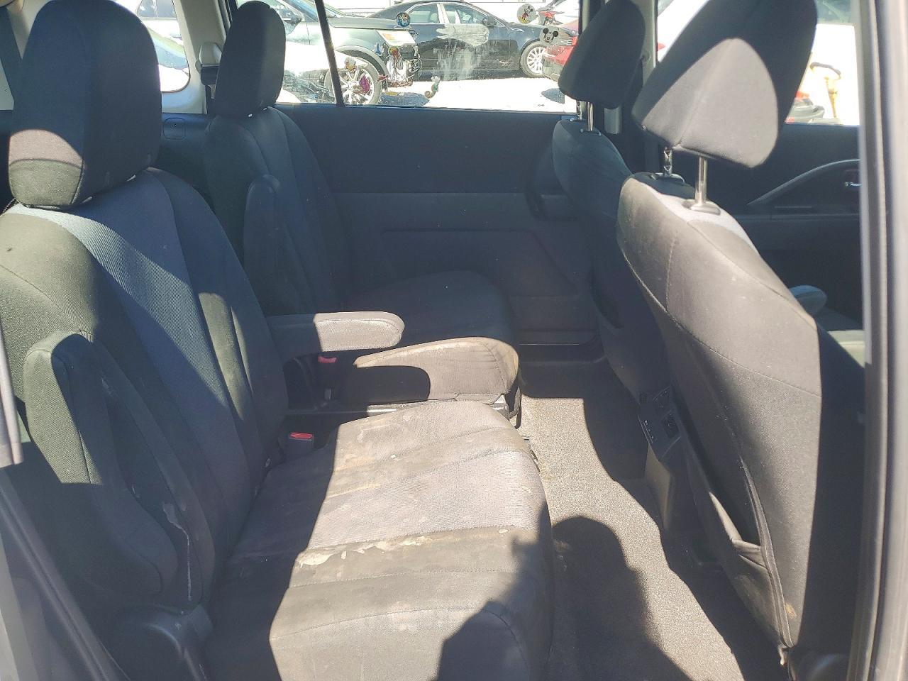 2015 Mazda 5 Sport