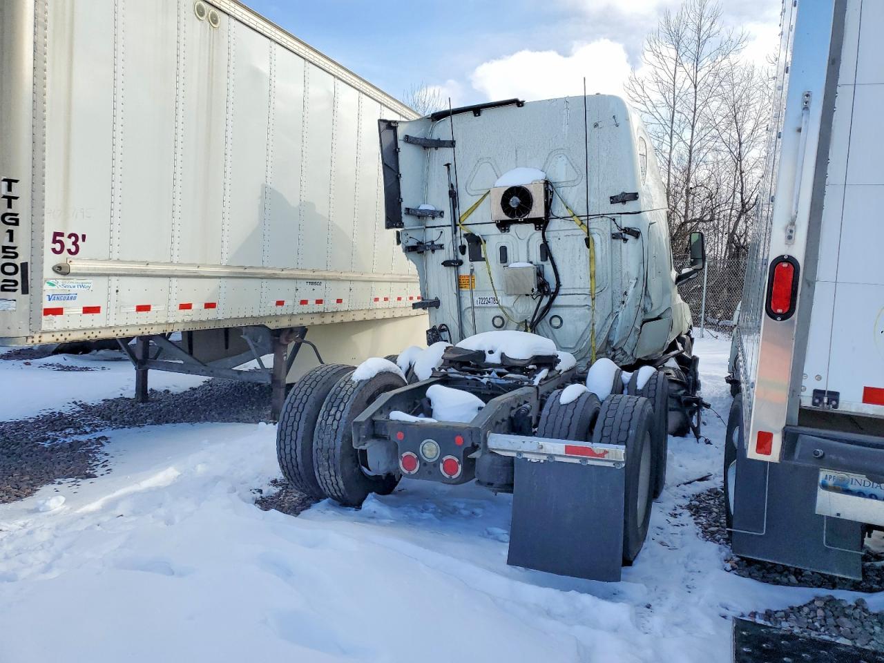 2020 Freigliner Cascadia 126