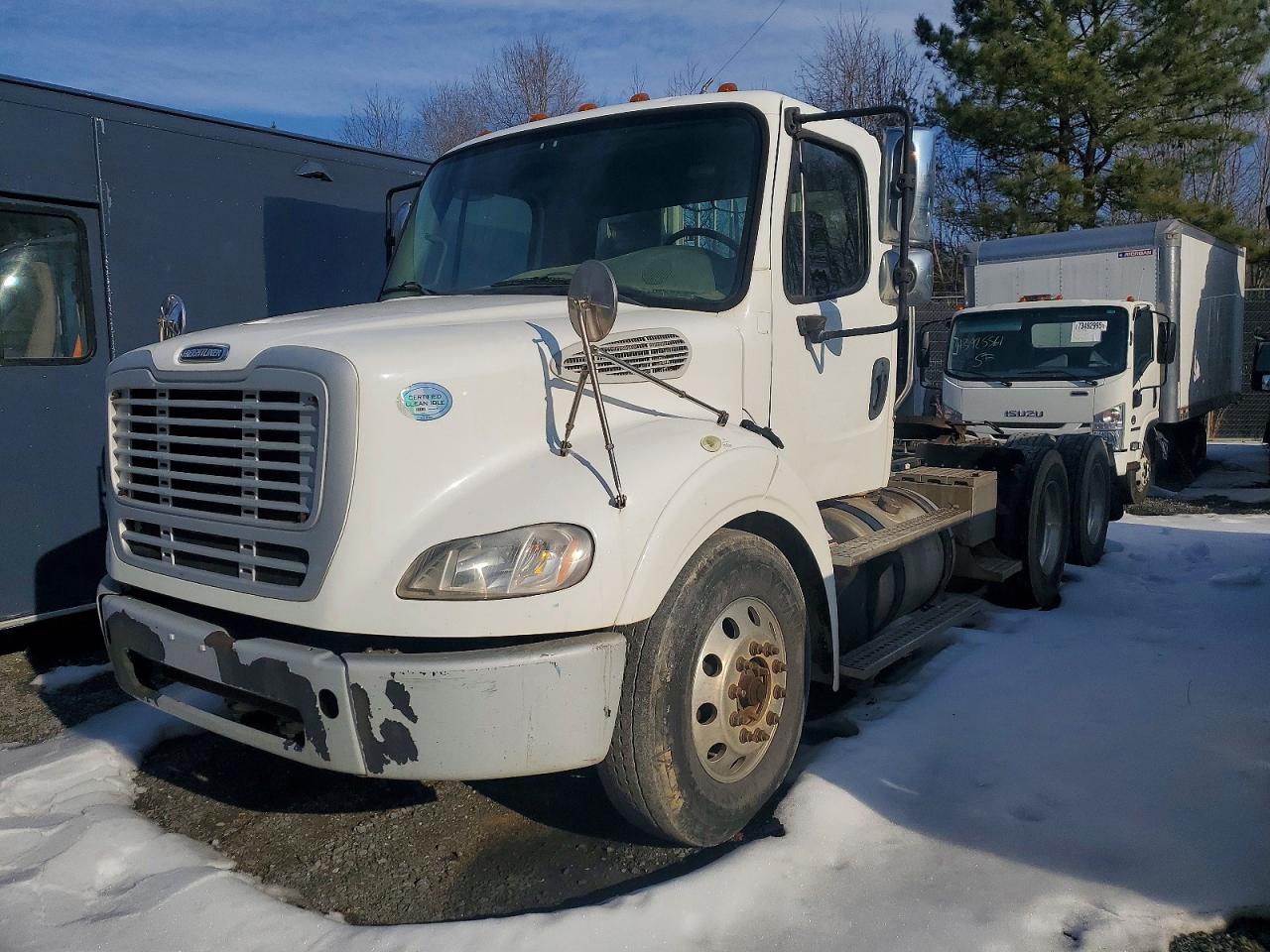 2016 Freightliner Business Class M2 Semi Truck