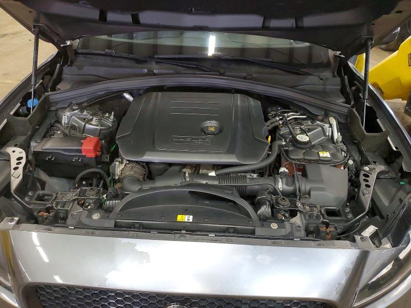 2018 Jaguar F-pace Premium