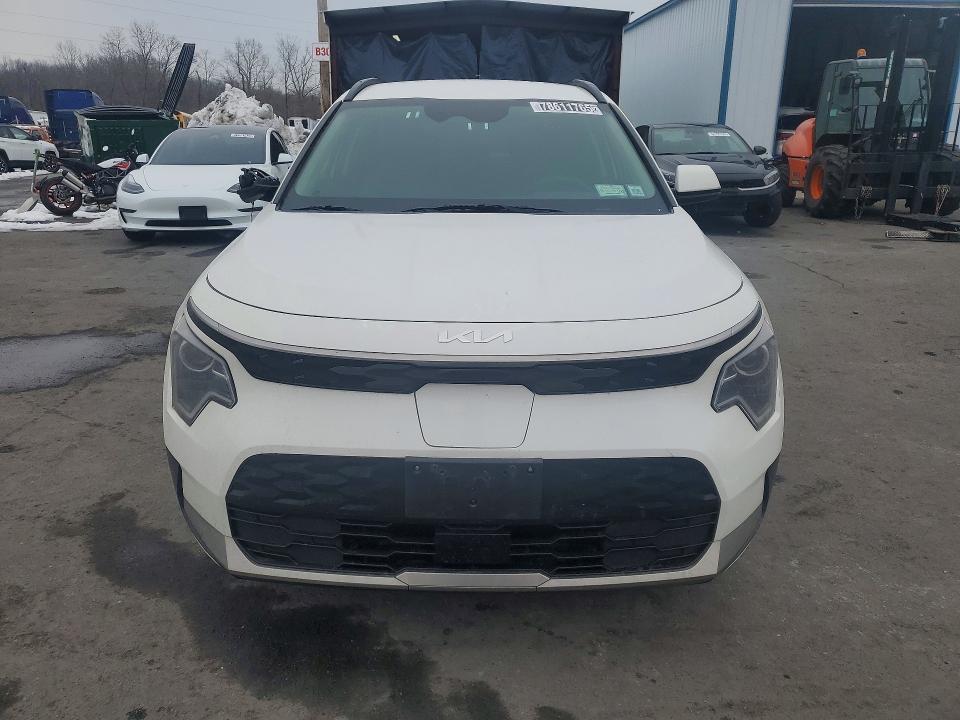 2023 KIA Niro ev Wind