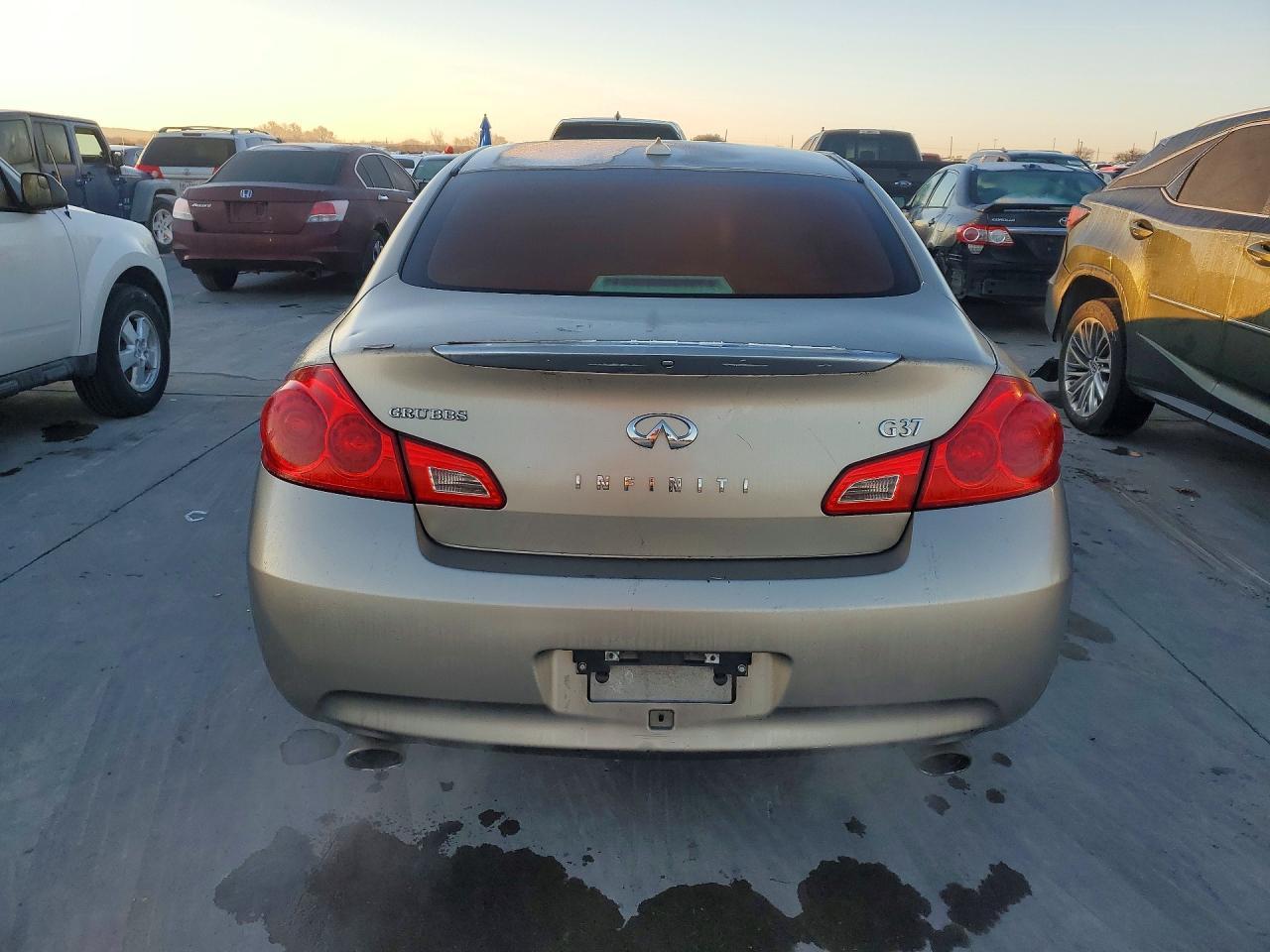 2009 Infiniti G37 Base