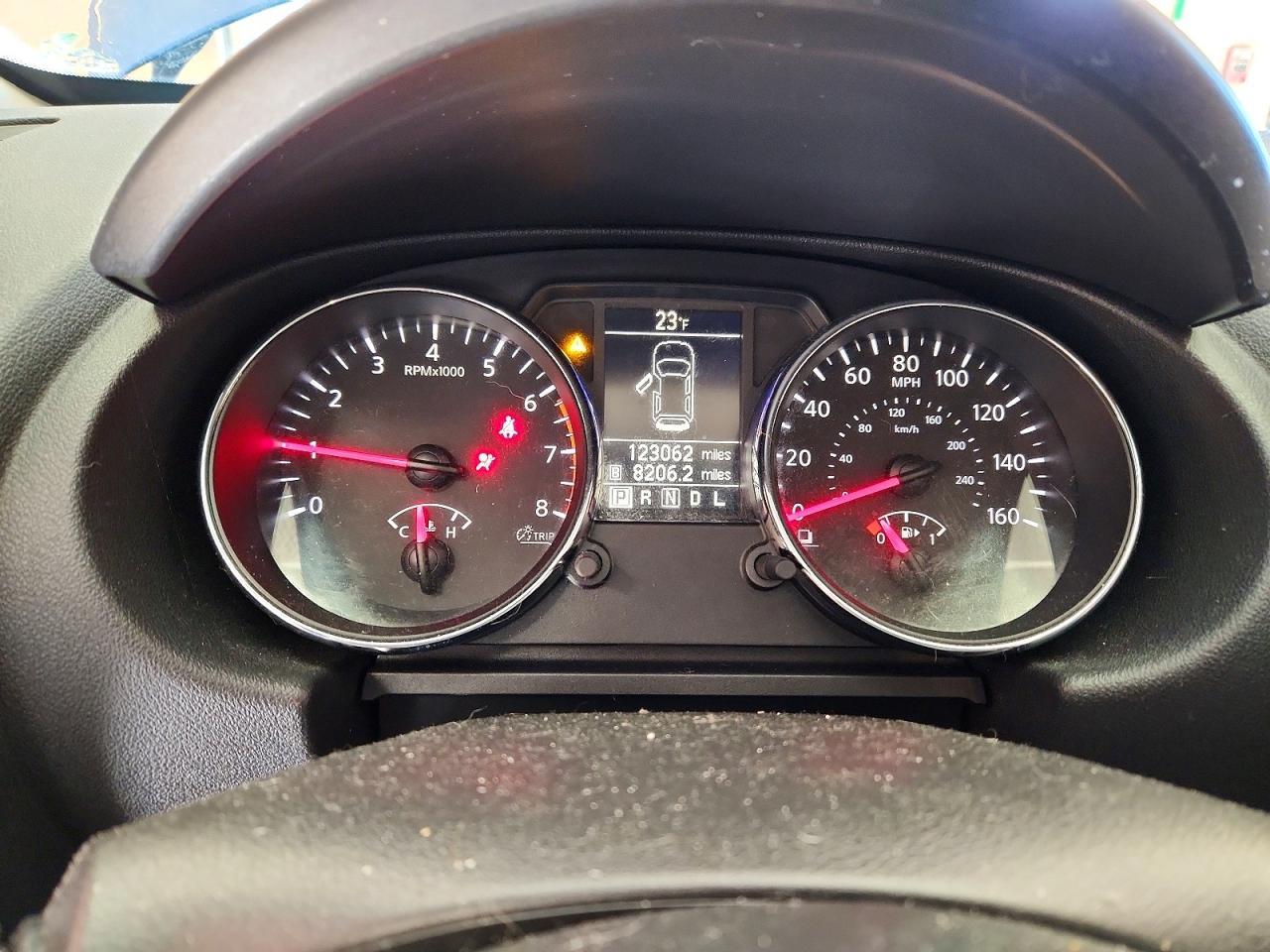 2011 Nissan Rogue s