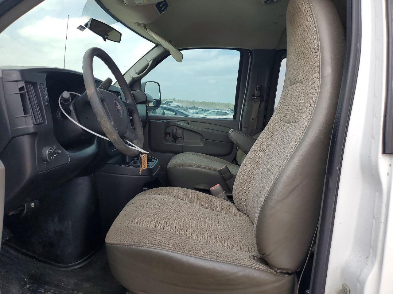 2014 GMC Savana