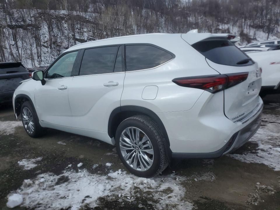 2025 Toyota Highlander Hybrid Limited