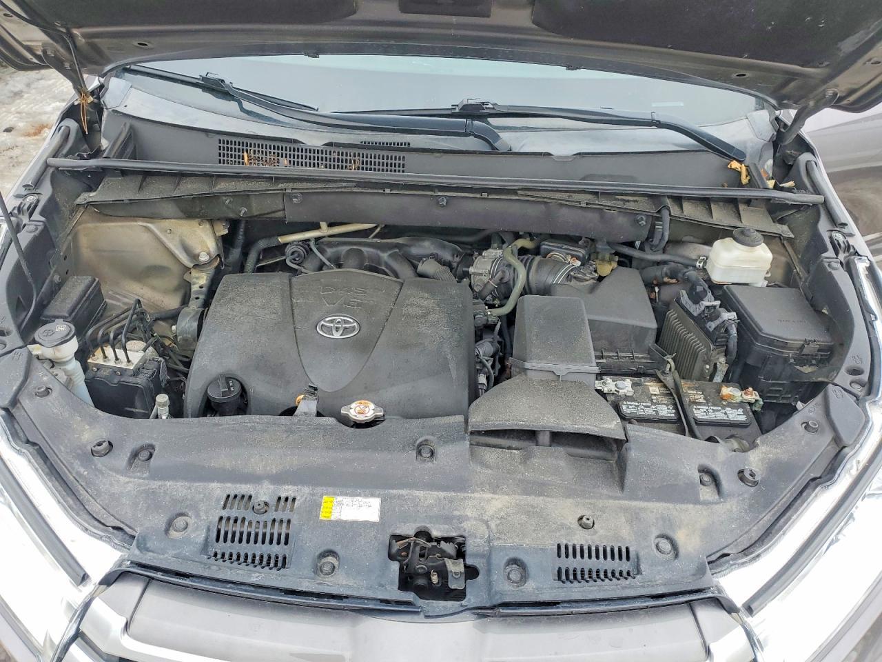 2019 Toyota Highlander le