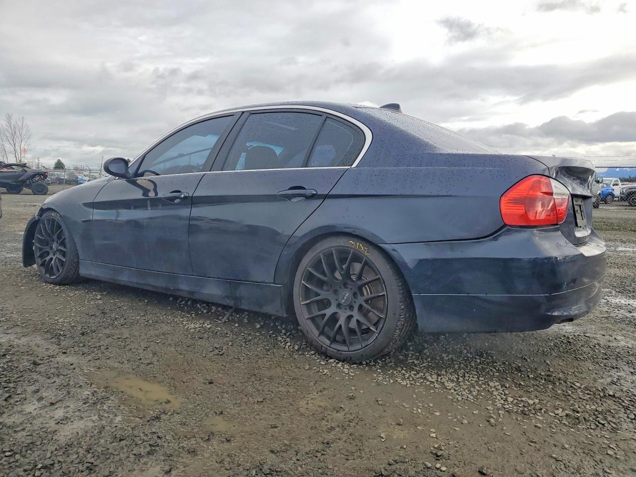 2006 BMW 330 i