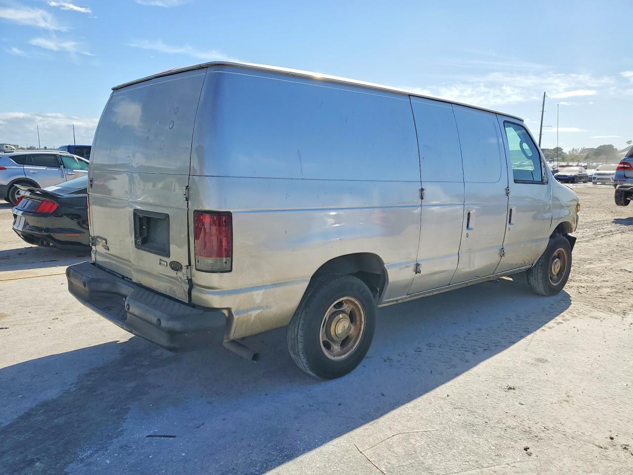 2012 Ford Econoline E150 van
