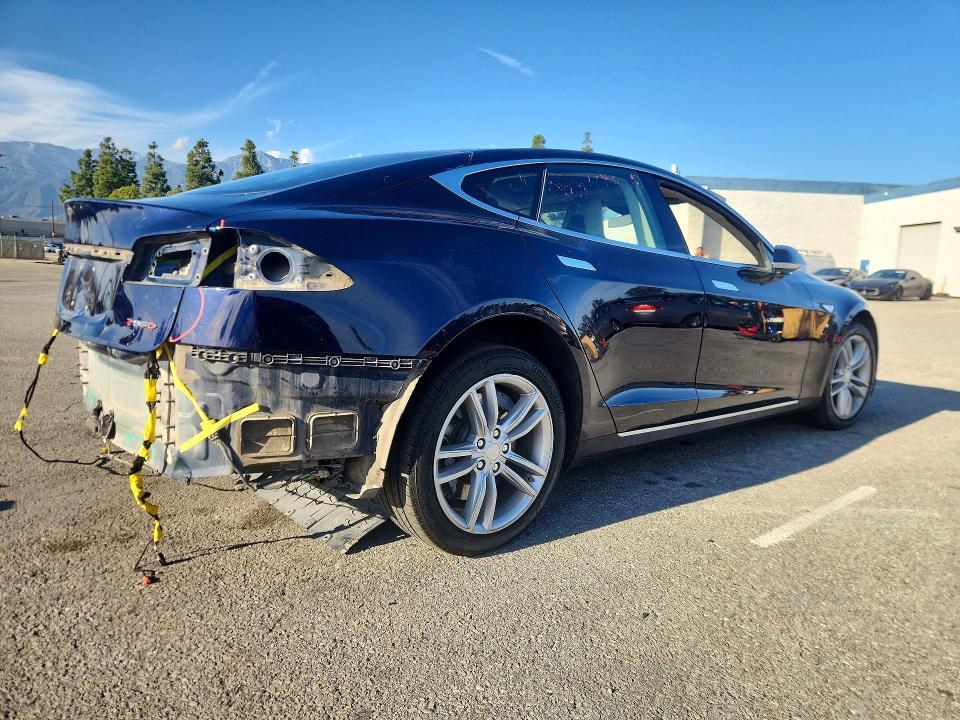 2015 Tesla Model s 85D