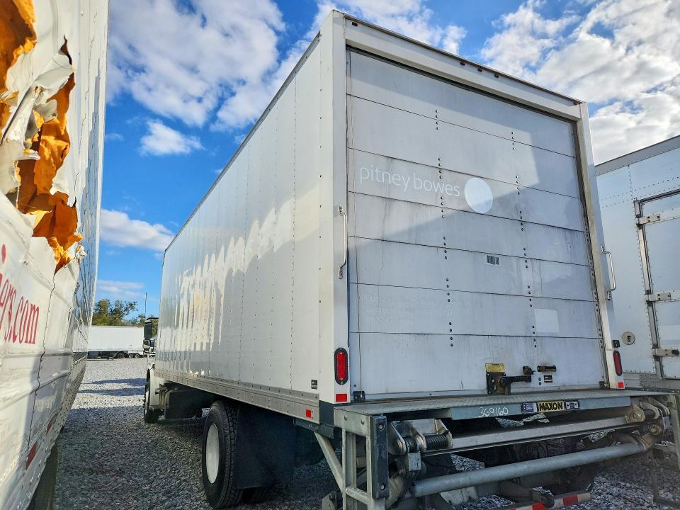2020 Freightliner Business Class M2 BOX Truck