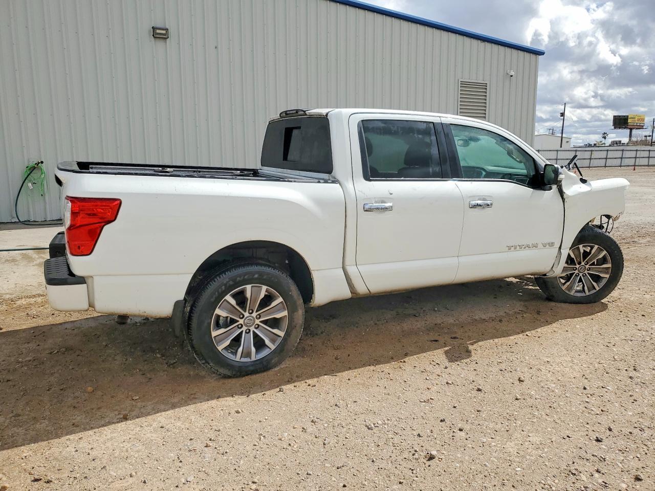 2019 Nissan Titan sv