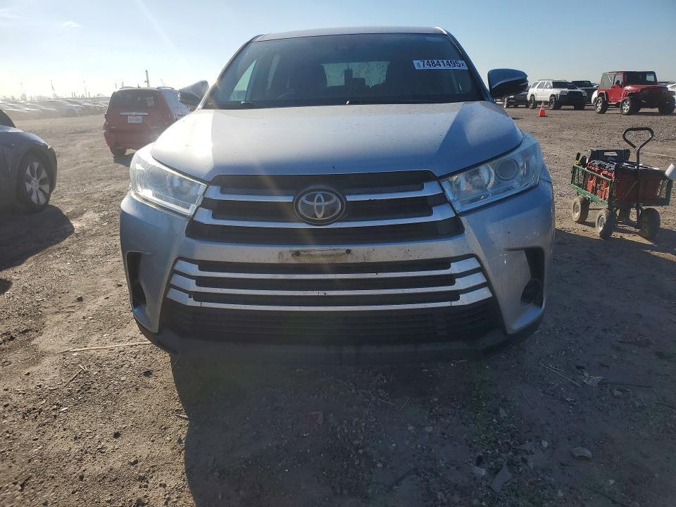 2019 Toyota Highlander le