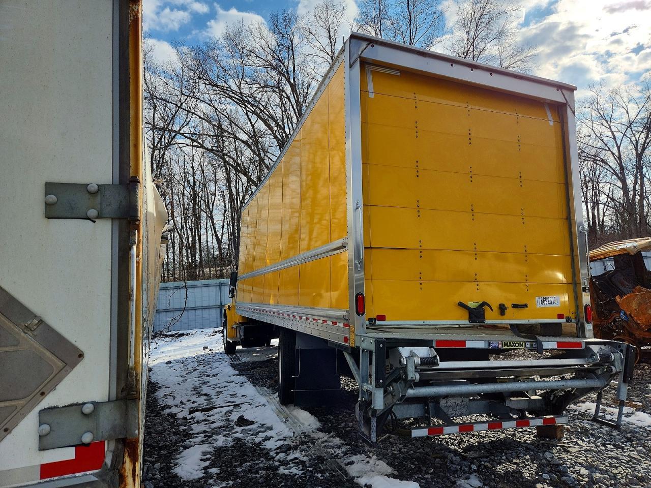 2024 Freigliner 2024 Freightliner Business Class M2 BOX Truck