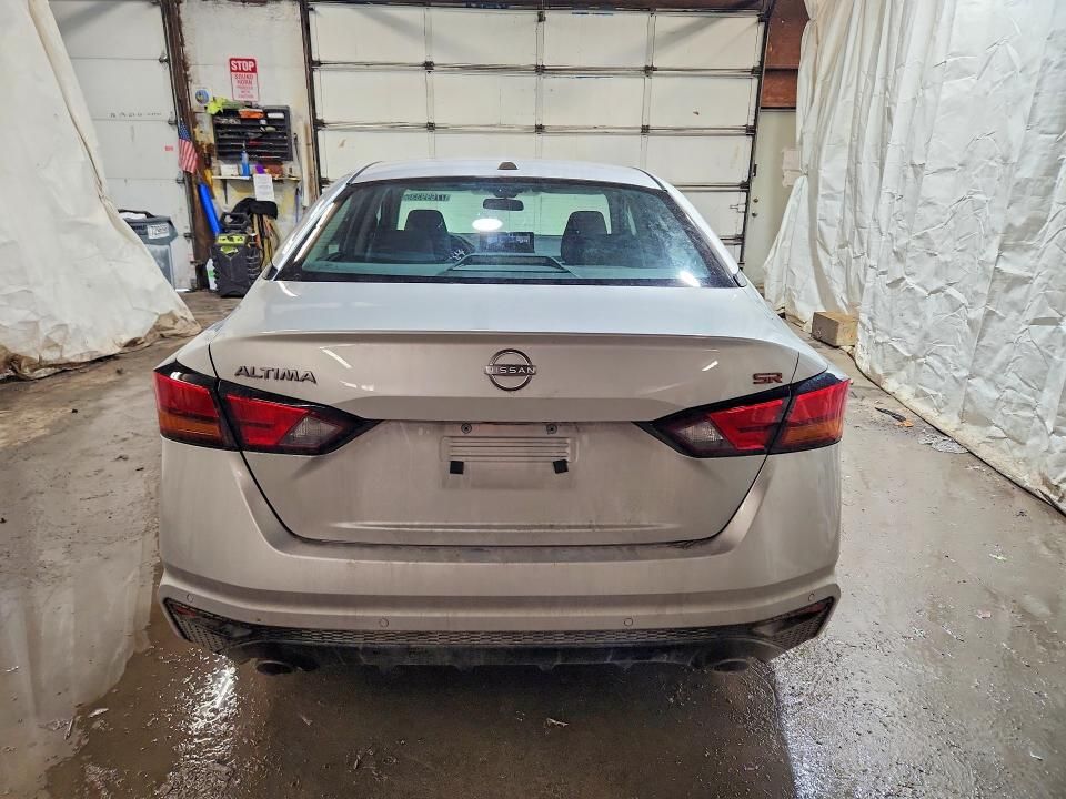 2025 Nissan Altima sr