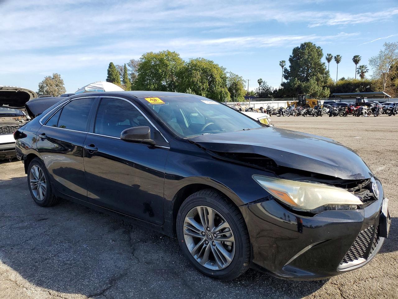 2016 Toyota Camry le
