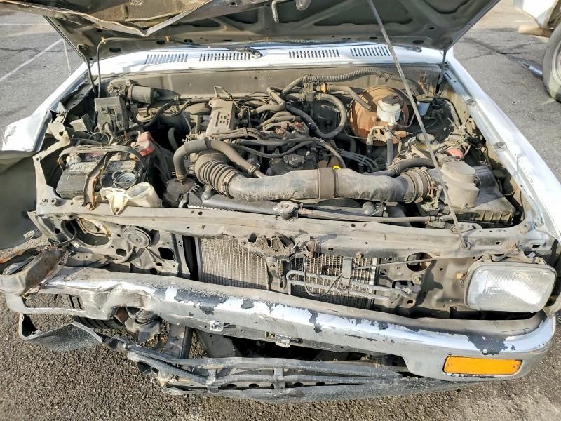 1989 Toyota Pickup 1/2 ton Short Wheelbase dlx