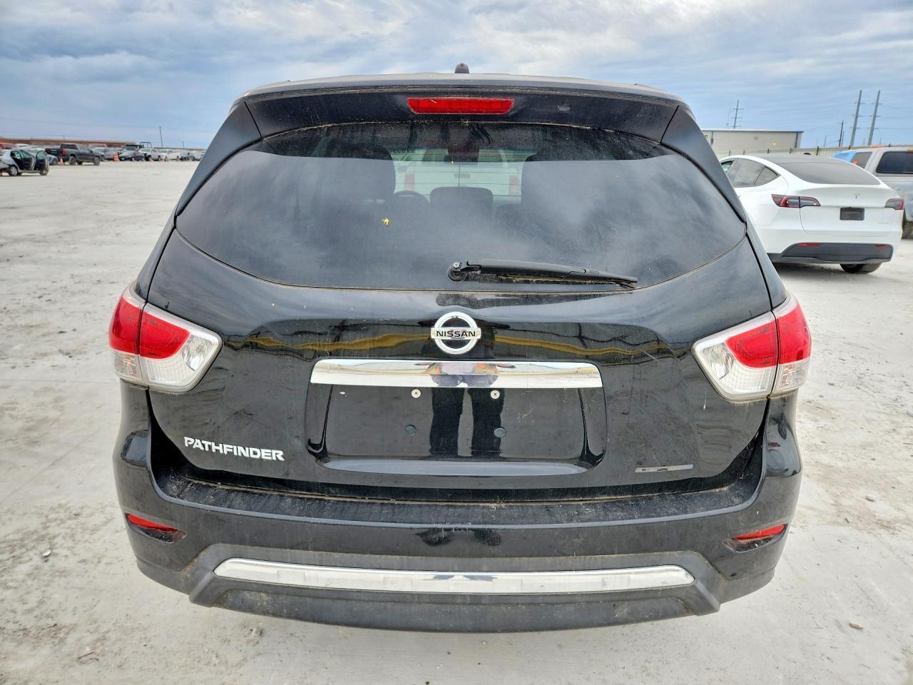 2014 Nissan Pathfinder s